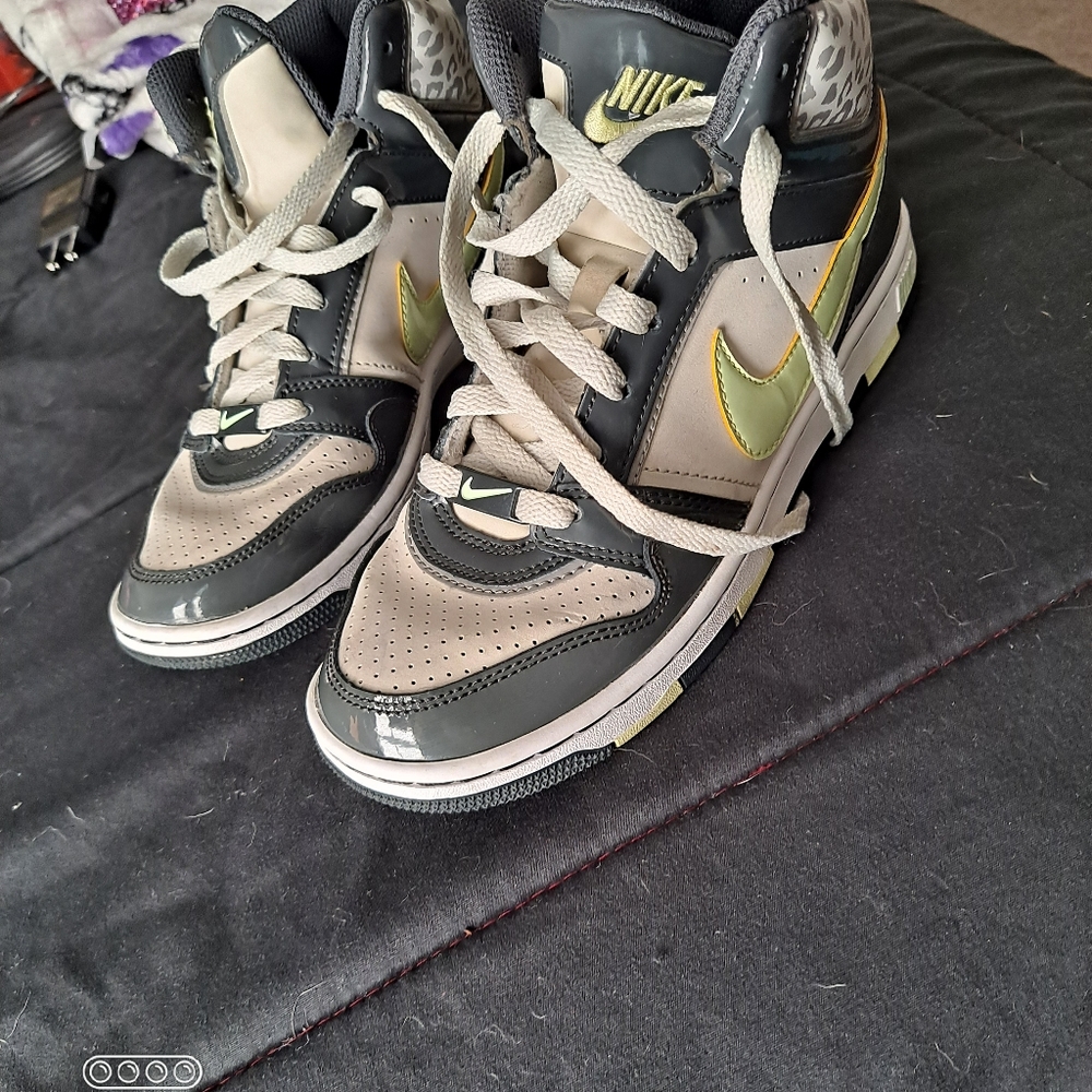 Nike prestige 3 purple/lime cheetah print